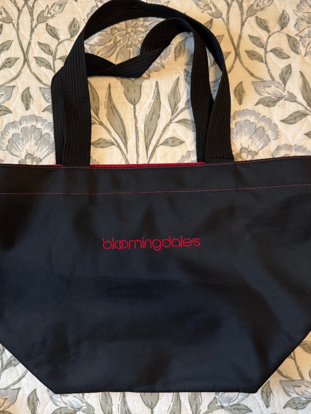 Black and Red Bloomingdales tote bag. Excellent condition!